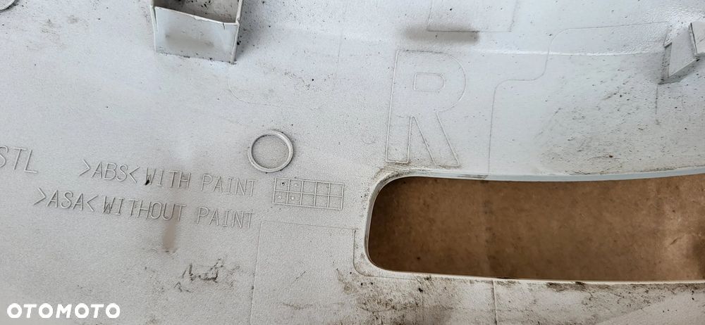 OBUDOWA LUSTERKA PRAWA MITSUBISHI OUTLANDER III - 7