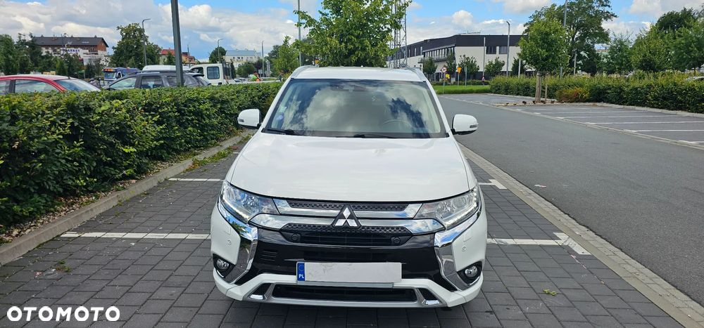 Mitsubishi Outlander Intense + - 11