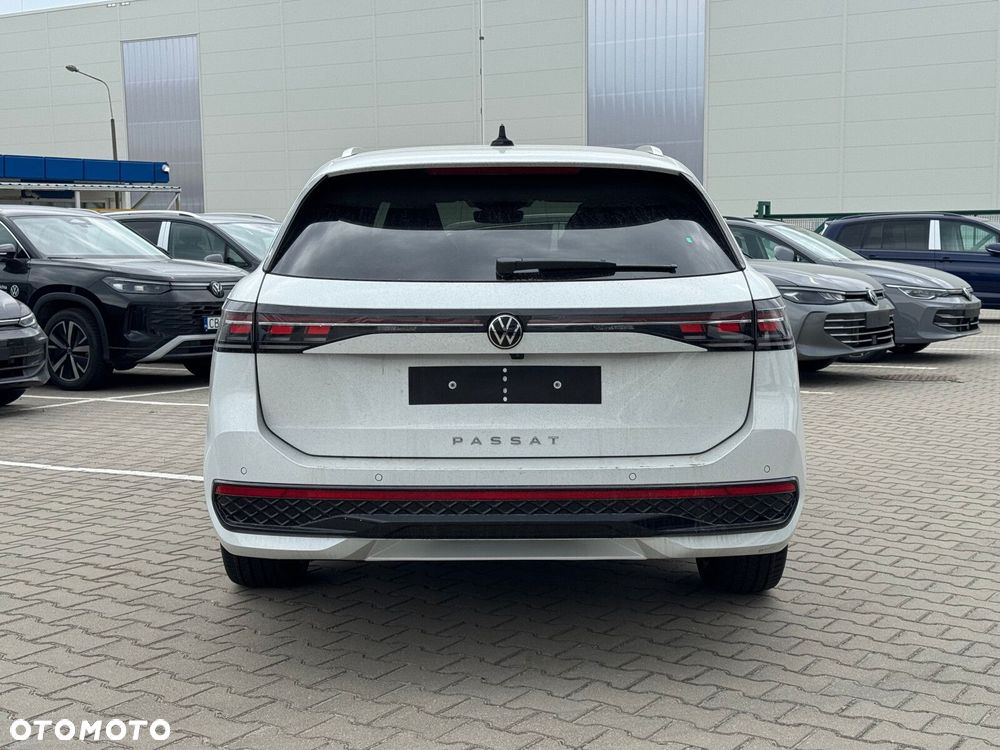 Volkswagen Passat Variant 2.0 TSI R-Line Plus DSG - 12