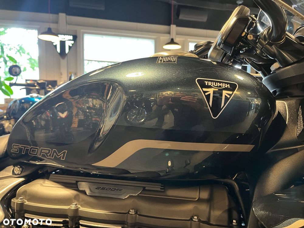 Triumph Rocket - 3