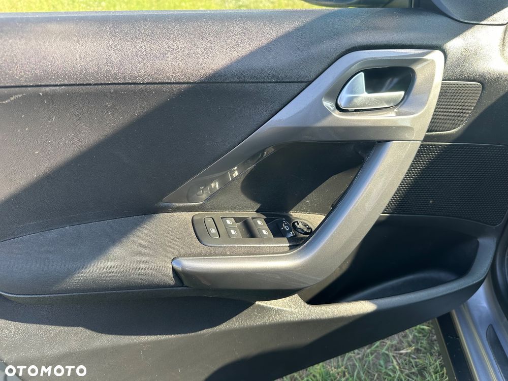 Peugeot 2008 PureTech 82 Allure - 20