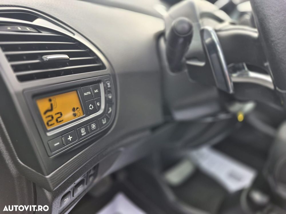 Citroën C4 Picasso - 13