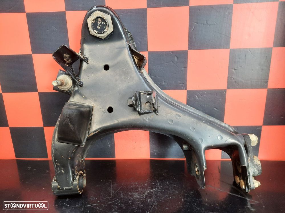 Braço Suspensão Frente Direito Nissan Pick Up (D22) - 1