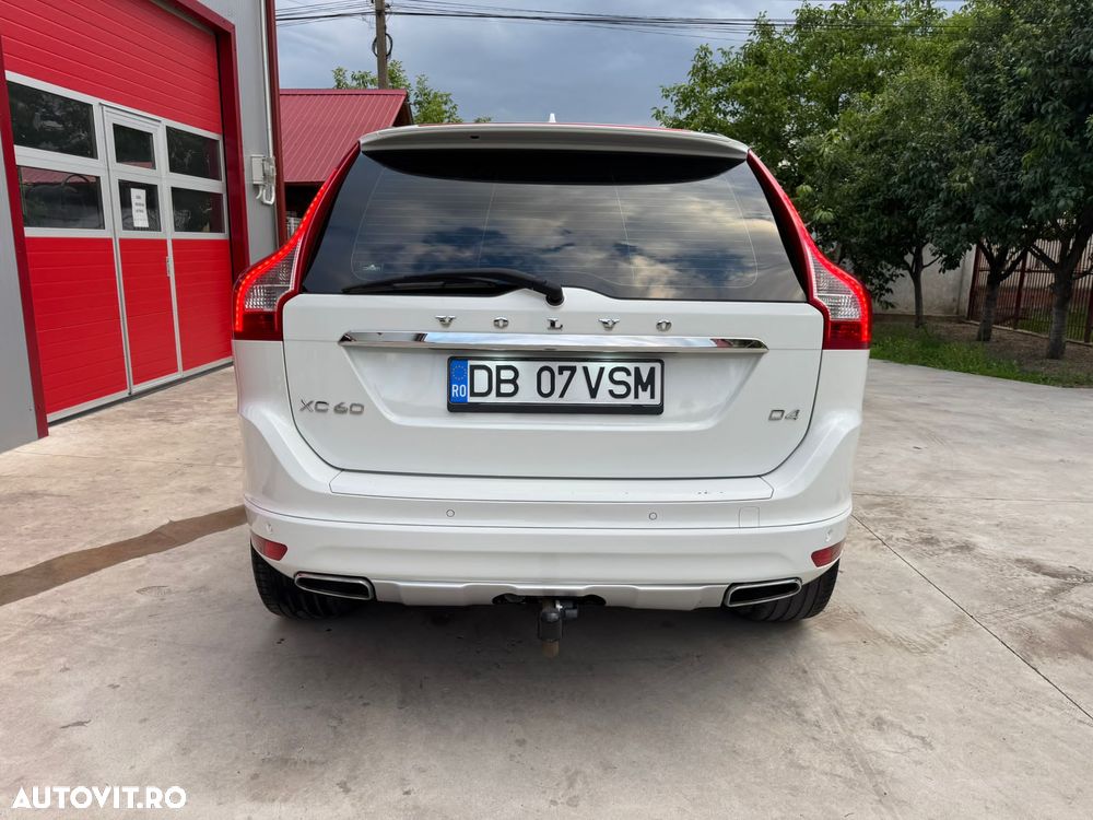 Volvo XC 60 D4 Geartronic Momentum - 17