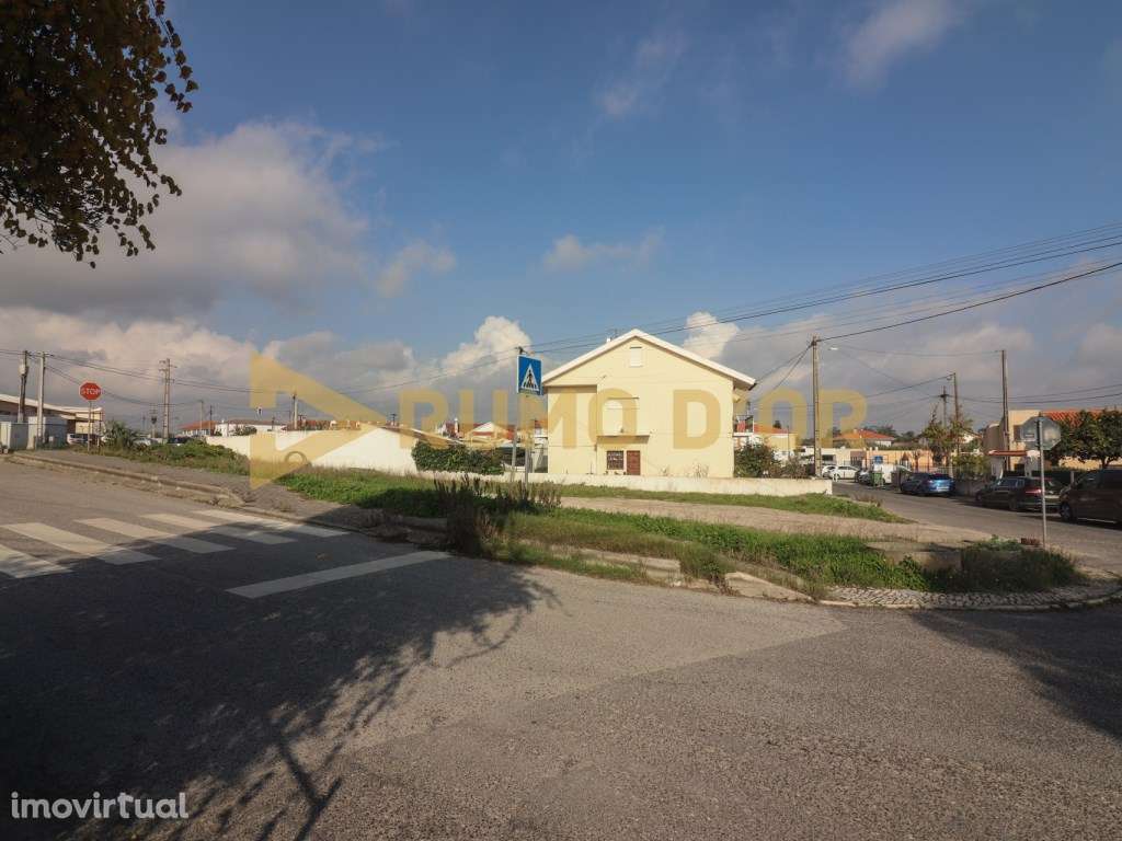 Oportunidade Única: Terreno Urbano em Cheganças, Alenquer! - Grande imagem: 2/13