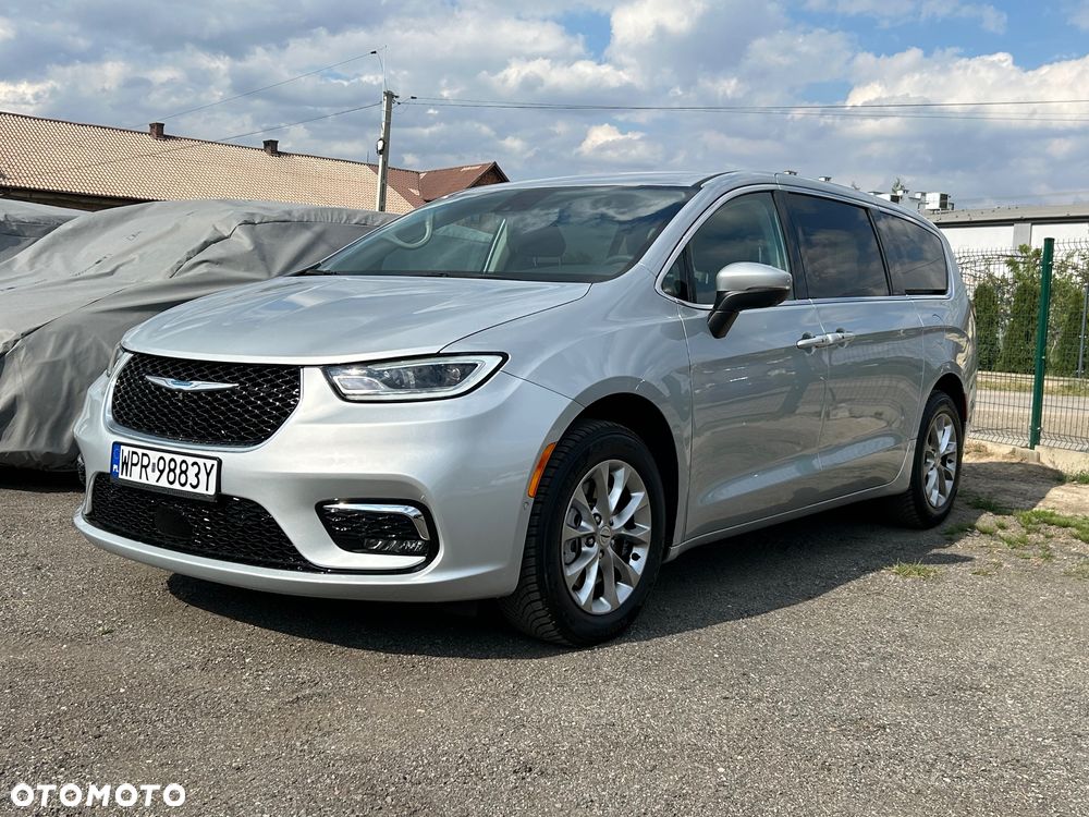 Chrysler Pacifica - 14