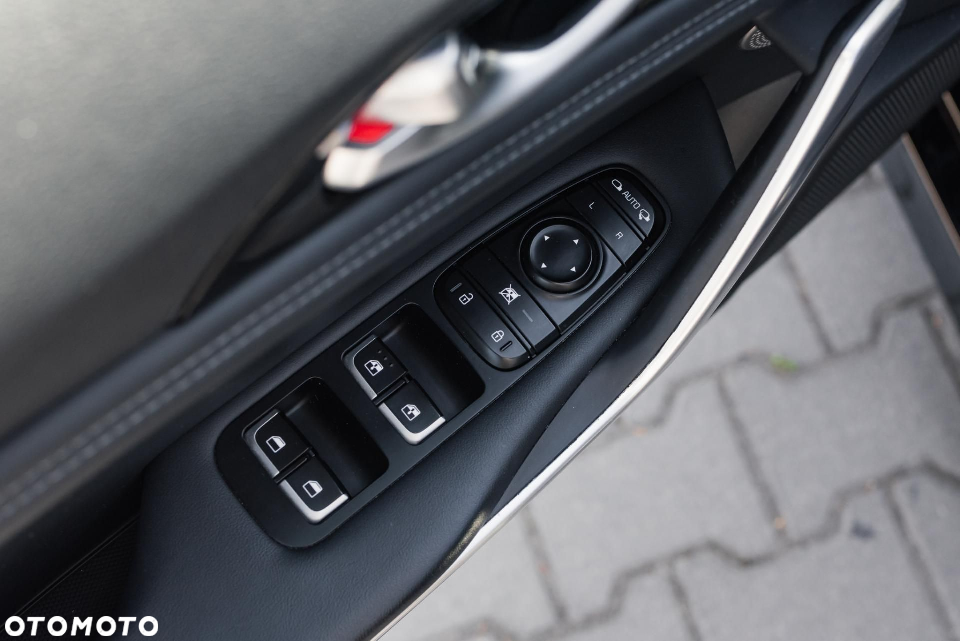 Kia Stinger - 34