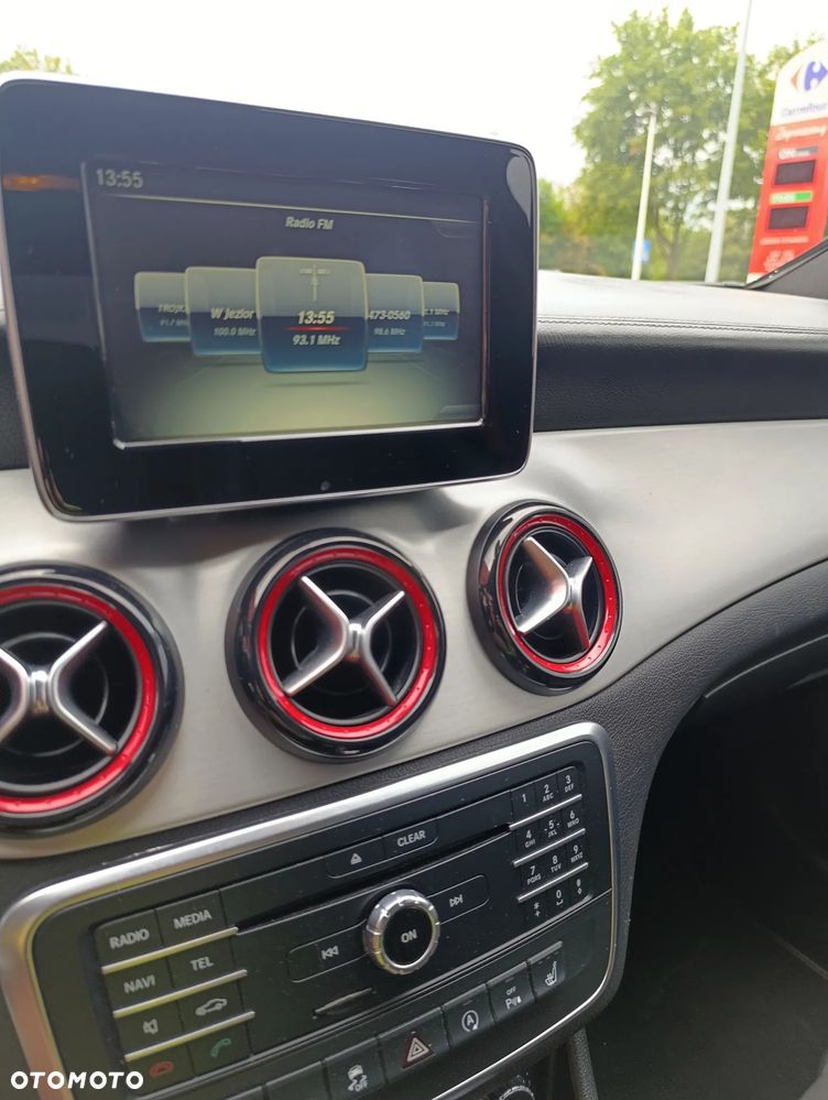 Mercedes-Benz CLA AMG 45 4Matic 7G-DCT - 17