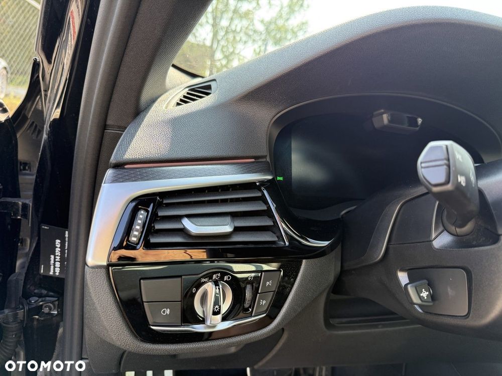 BMW Seria 5 530e M Sport sport - 8