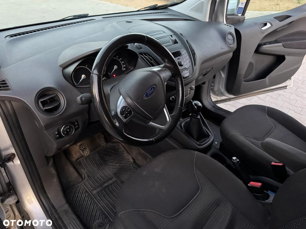 Ford Transit Courier - 7