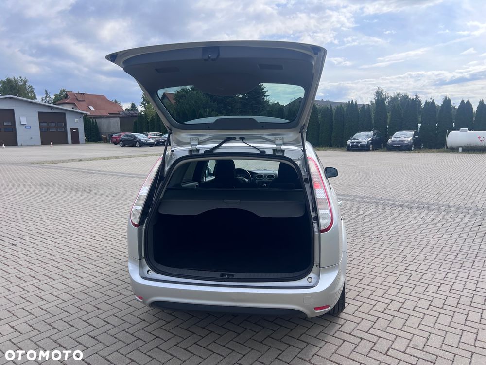 Ford Focus 1.8 Style - 13
