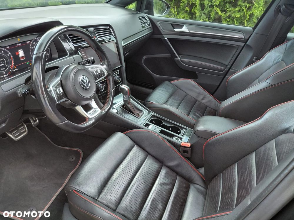 Volkswagen Golf - 21