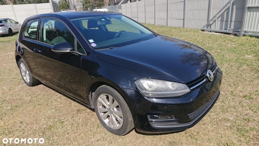 Volkswagen Golf - 24