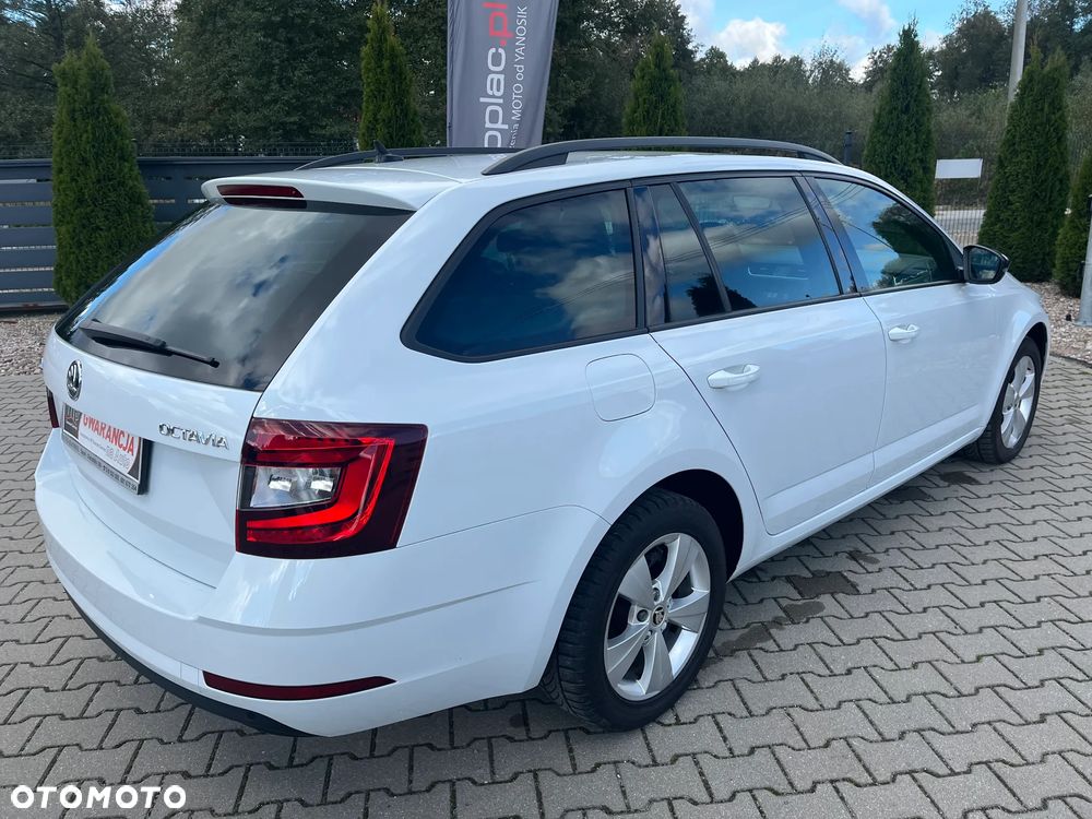 Skoda Octavia 2.0 TDI DSG Sportline - 8