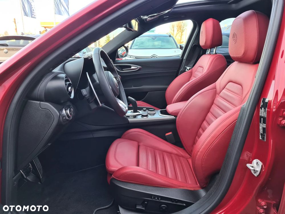 Alfa Romeo Giulia 2.0 Turbo Veloce Q4 - 11