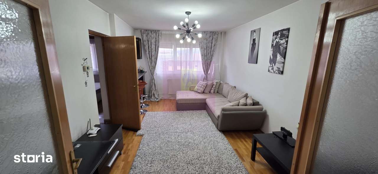 Apartamnet cu 2 cmere de vanzare in Campina — fotografia 2