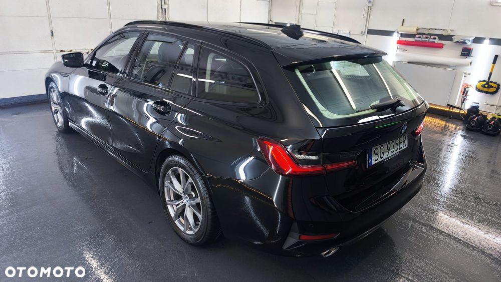 BMW Seria 3 320d Sport Line - 14