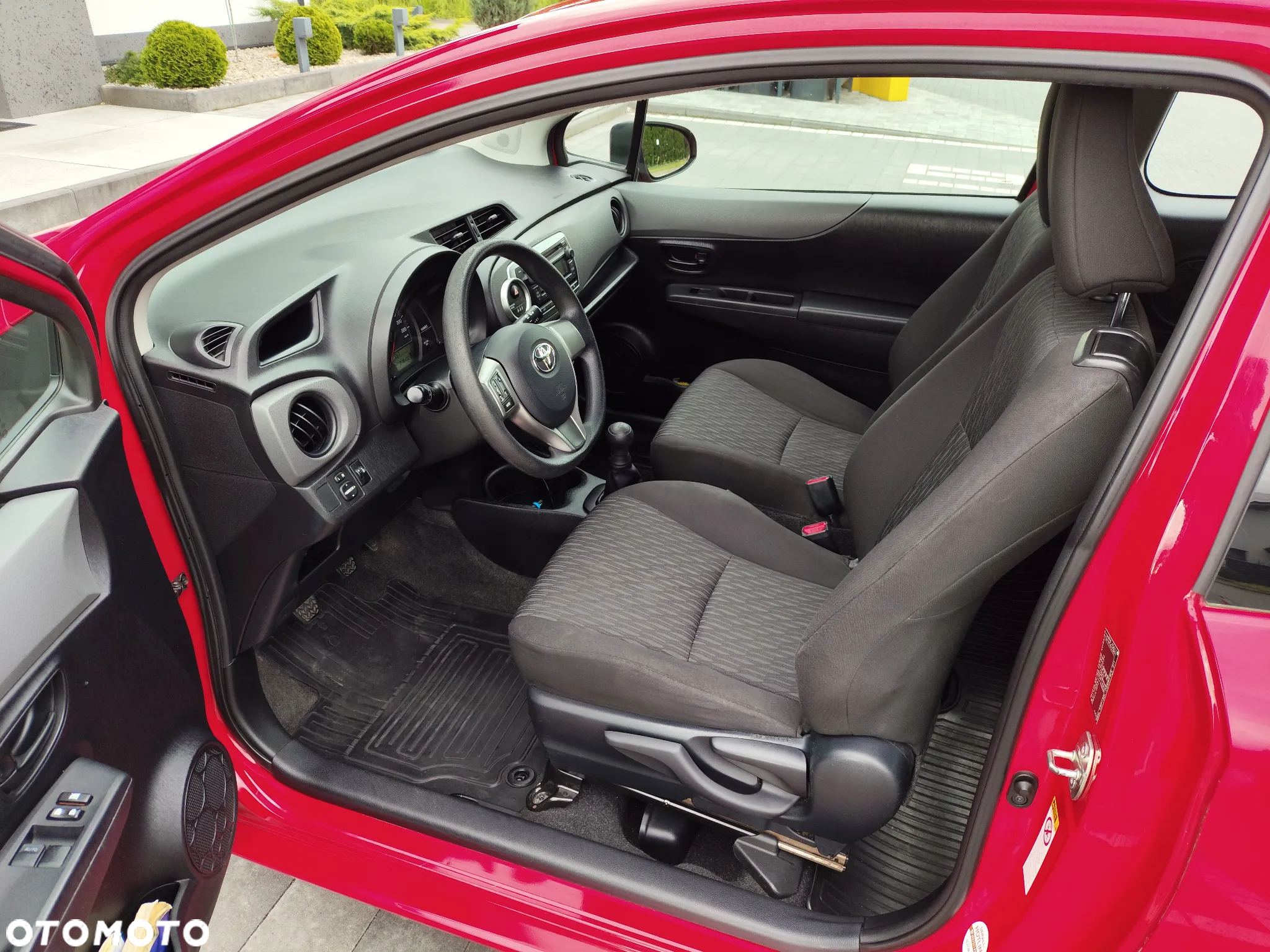 Toyota Yaris - 13