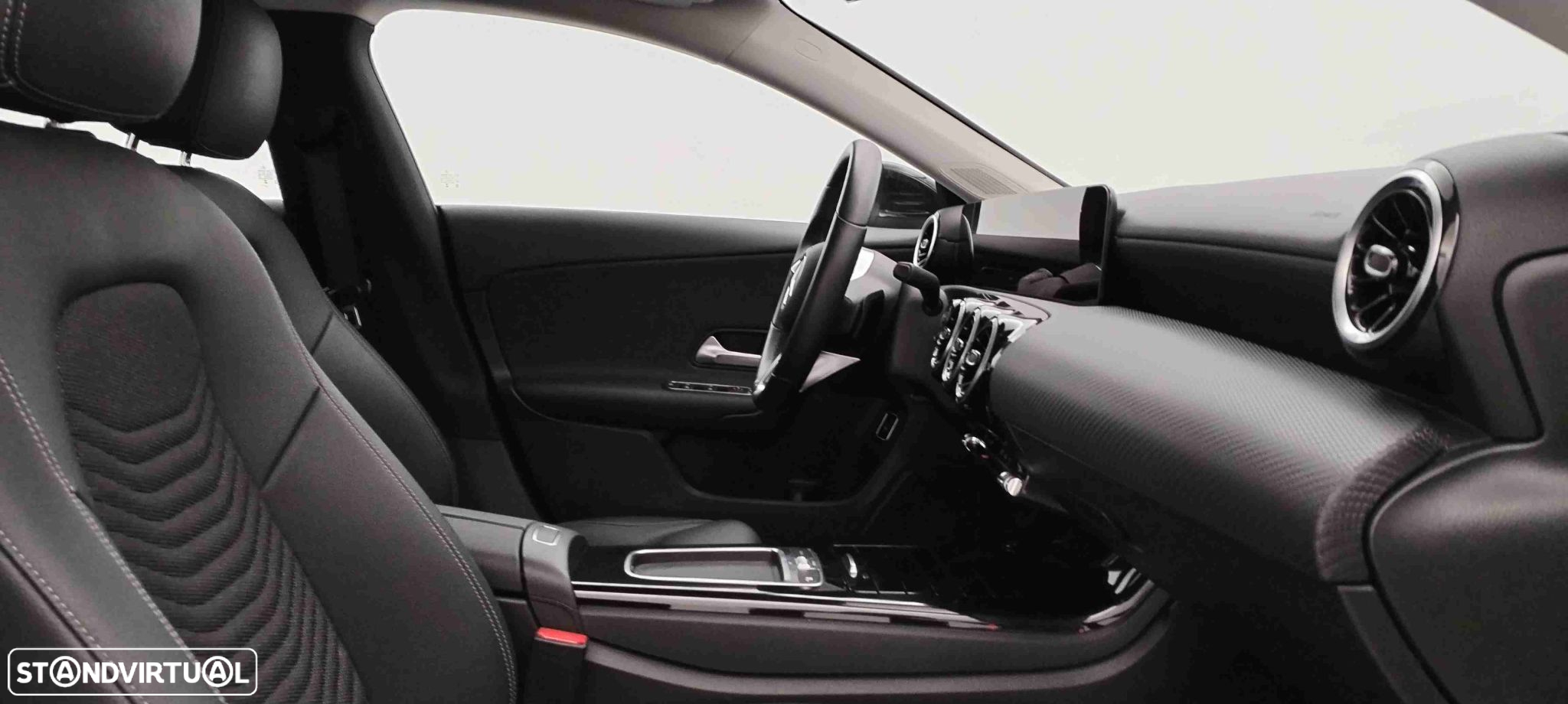 Mercedes-Benz CLA 180 d - 28