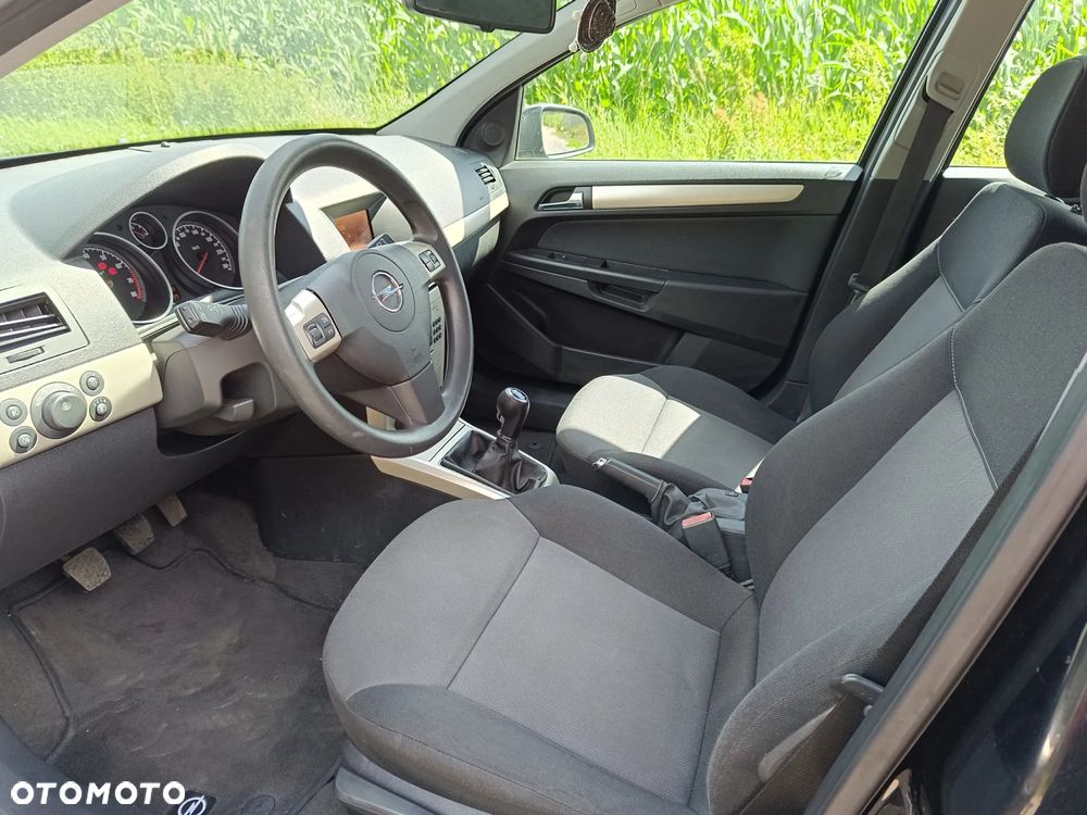 Opel Astra 1.4 NJoy - 8
