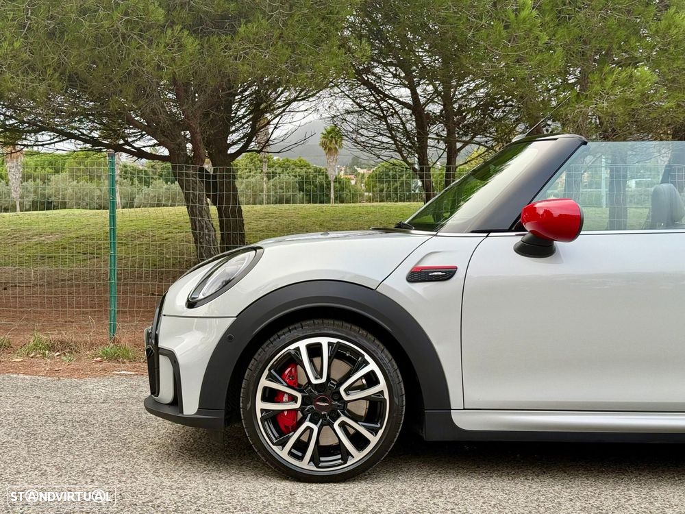 MINI Cabrio John Cooper Works Plus Auto Desportiva - 24