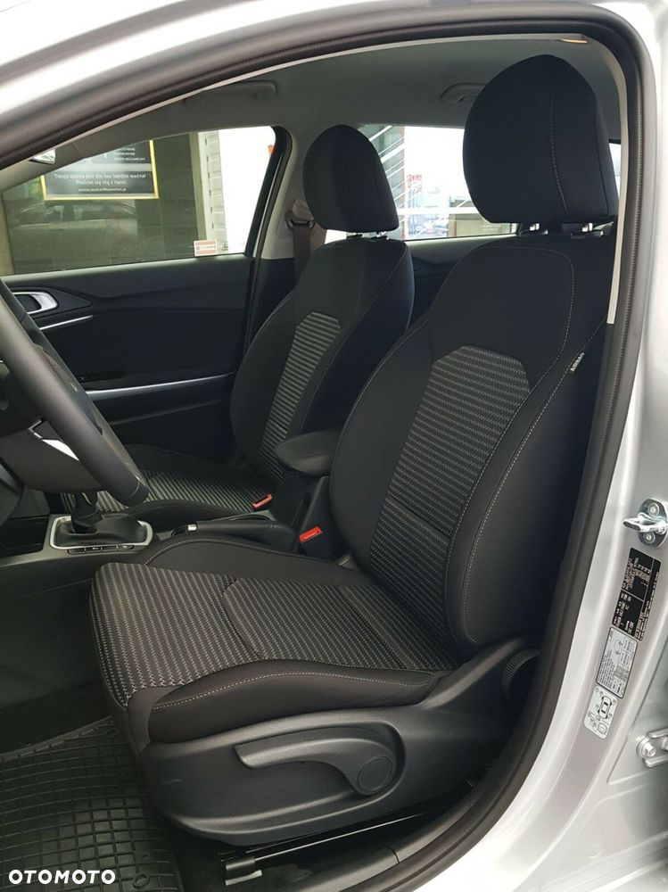 Kia Ceed 1.5 T-GDI M DCT - 15