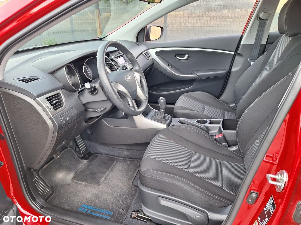 Hyundai i30 1.4 Classic + - 12