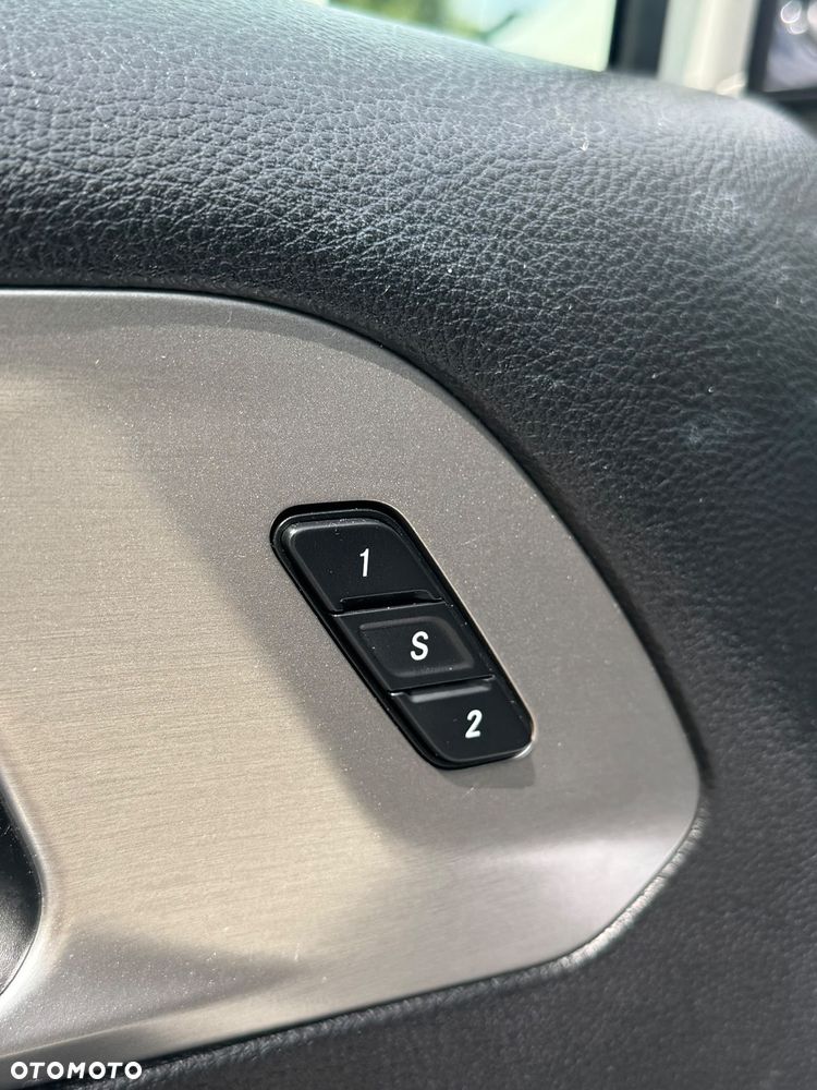 Chrysler Pacifica - 17