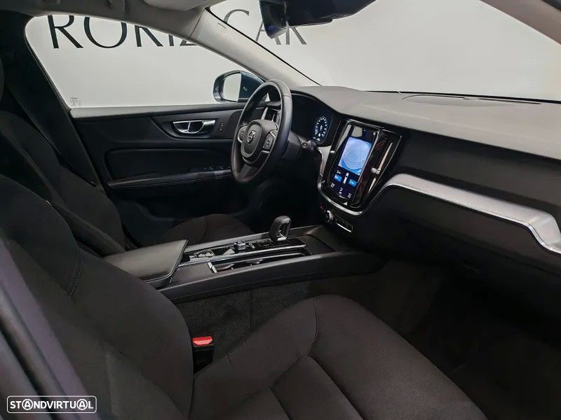 Volvo V60 2.0 B4 Momentum Geartronic - 8