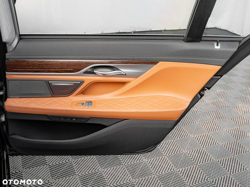 BMW Seria 7 740Ld xDrive - 30