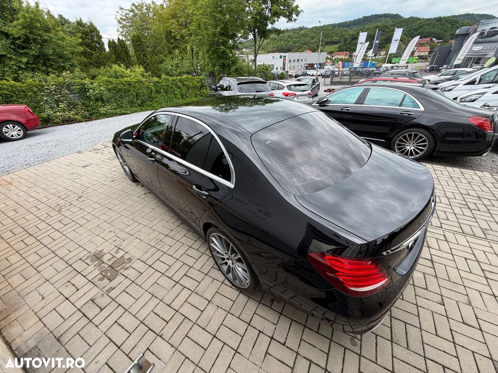 Mercedes-Benz E 200 4MATIC MHEV - 40