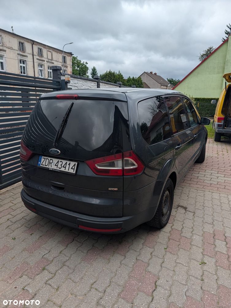Ford Galaxy - 2