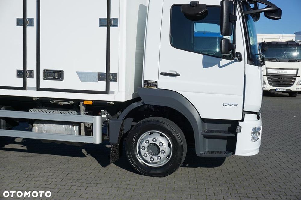 Mercedes-Benz ATEGO / 1223 / ACC / EURO 6 / CHŁODNIA + WINDA / MULTITEMPERATURA - 18
