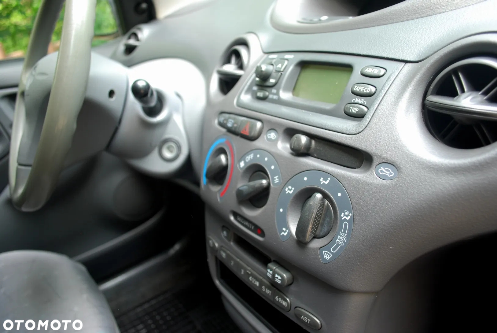 Toyota Yaris 1.0 Luna - 12