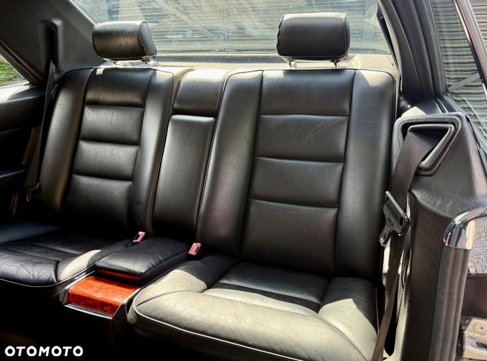 Mercedes-Benz W124 (1984-1993) - 12