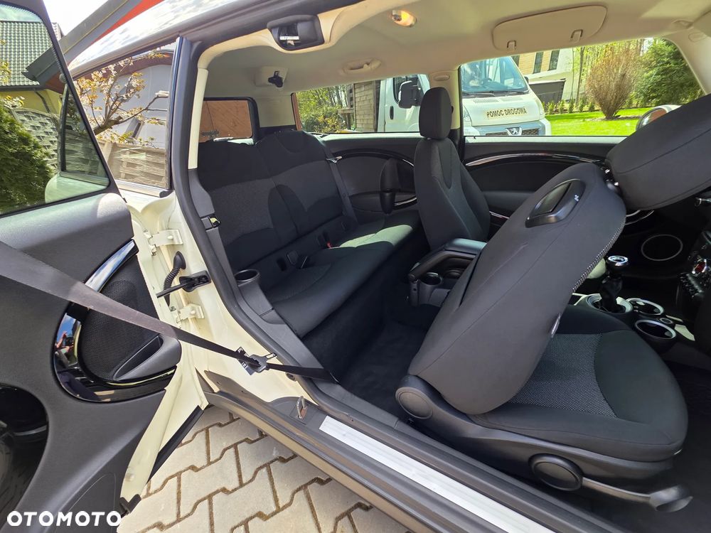 MINI Clubman 2012