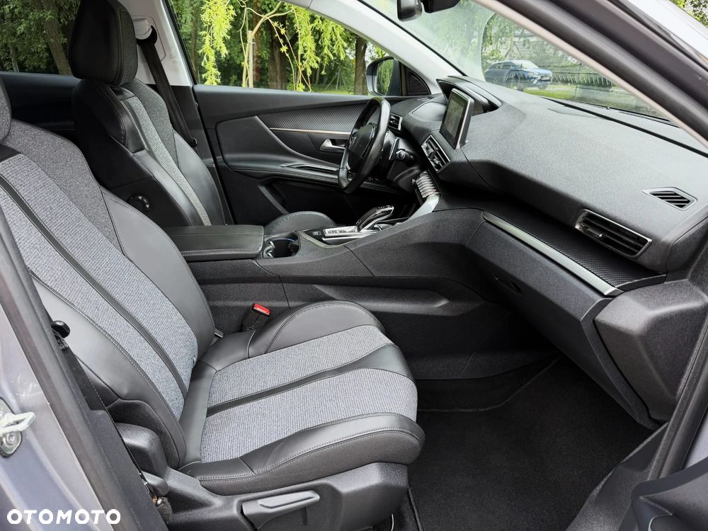 Peugeot 3008 PureTech 130 Stop & Start GPF EAT8 Allure - 17