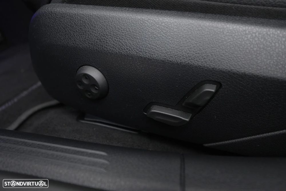 Mercedes-Benz C 300 de AMG Line - 32