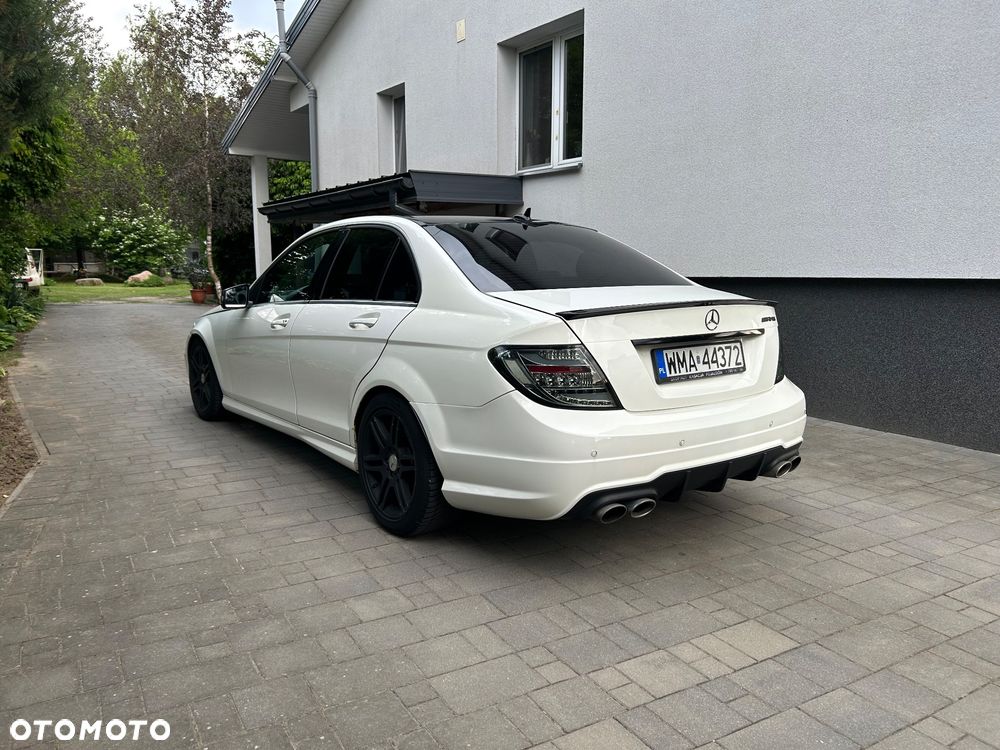 Mercedes-Benz Klasa C 350 CGI BlueEff Elegance - 6