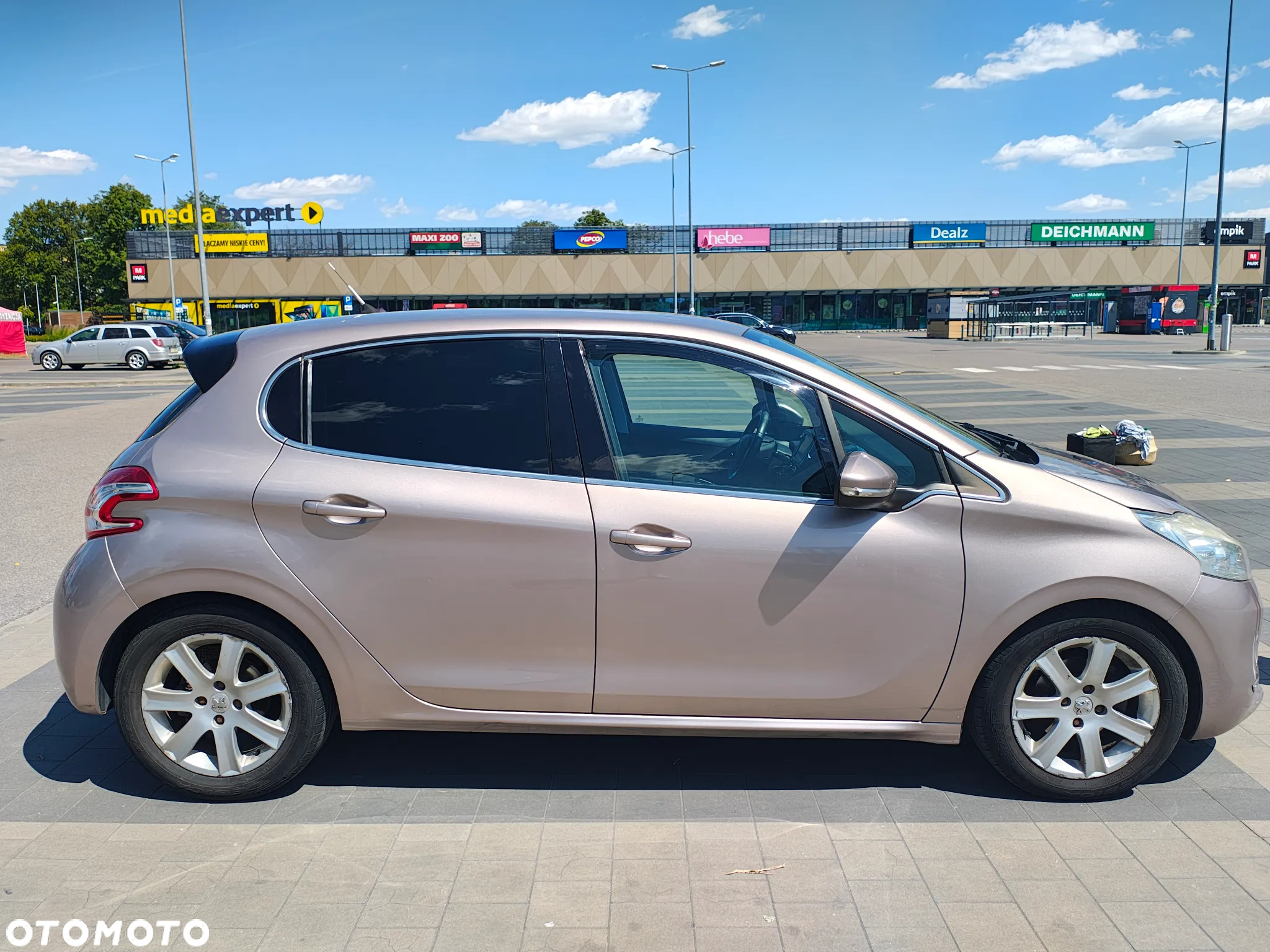 Peugeot 208 - 7