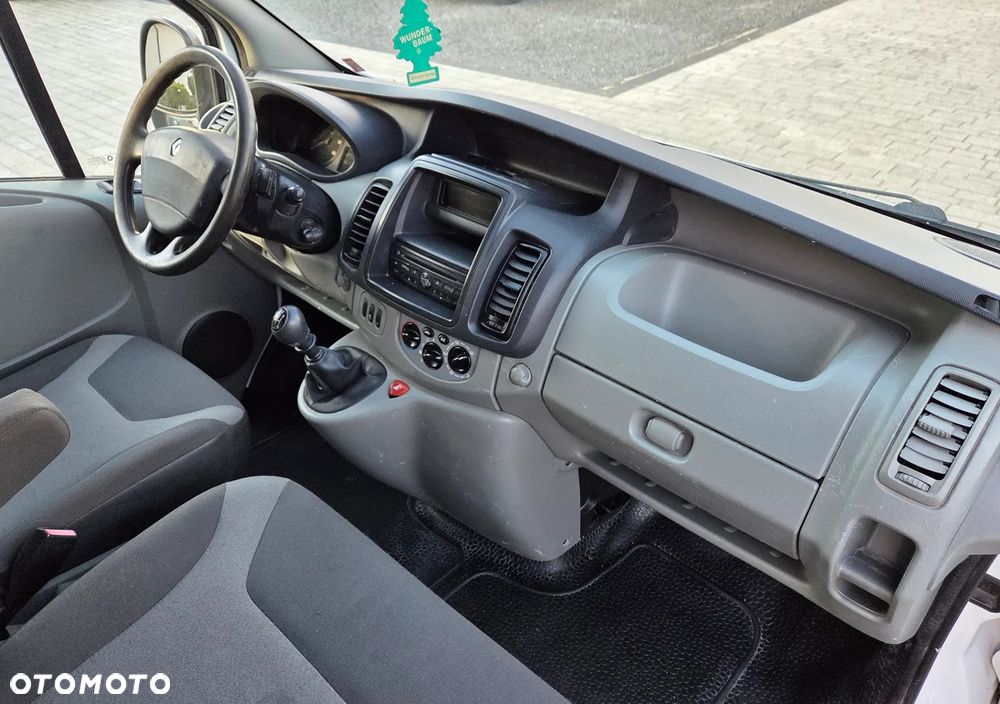 Renault TRAFIC - 9