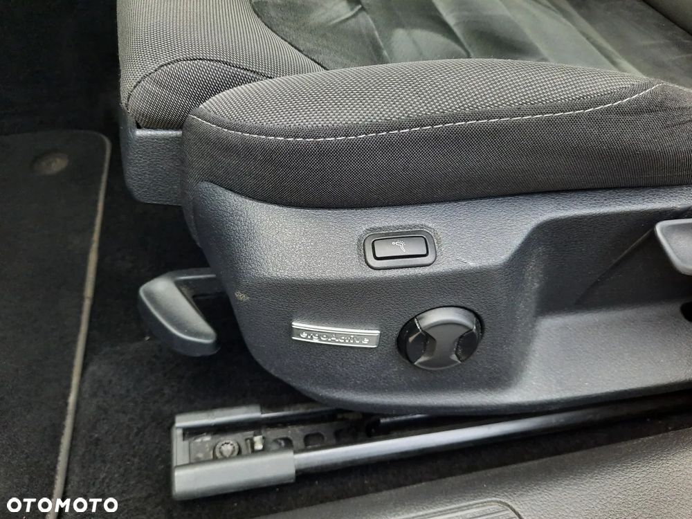 Volkswagen Golf 2.0 TDI BMT Highline DSG EU6 - 16