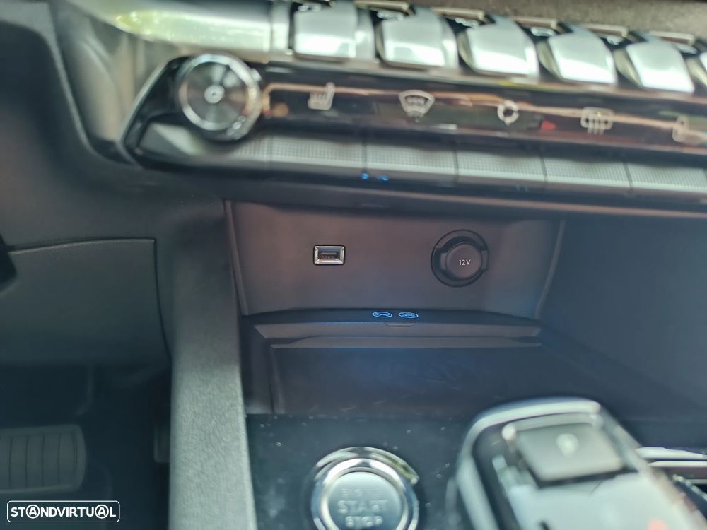 Peugeot 3008 1.2 PureTech Allure EAT8 - 32