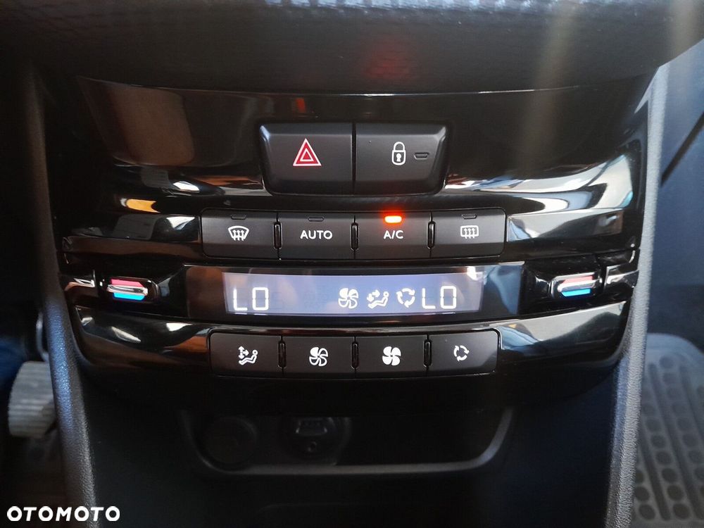 Peugeot 2008 - 19