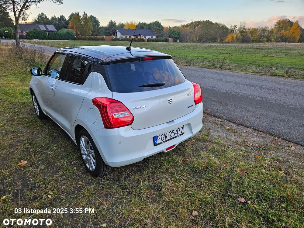 Suzuki Swift 1.2 Dualjet SHVS Premium Plus CVT - 2