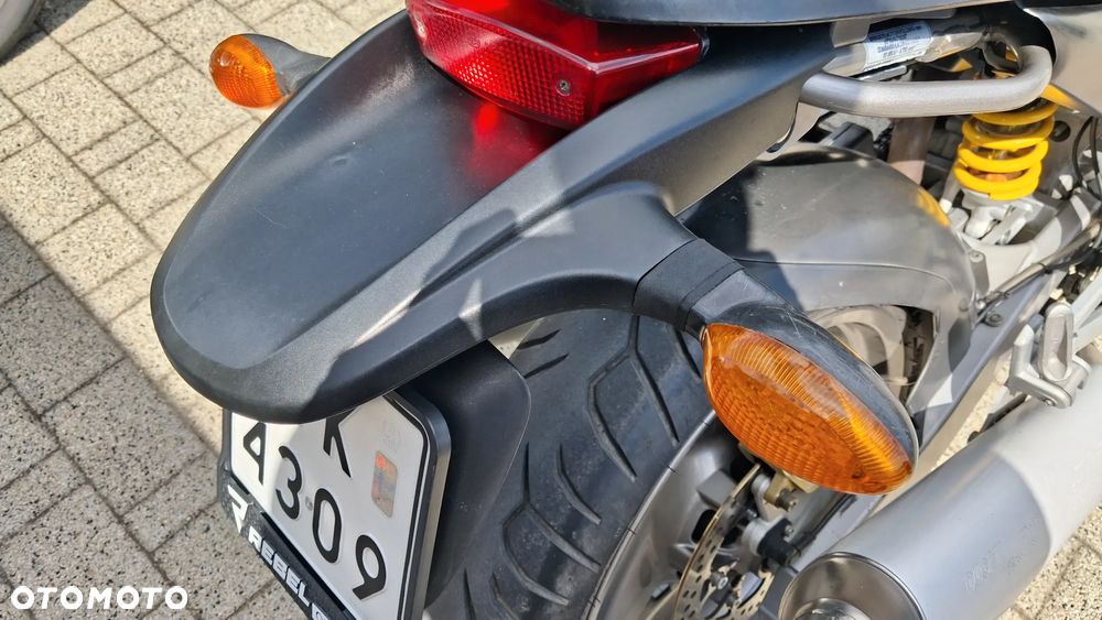 Ducati Monster - 23