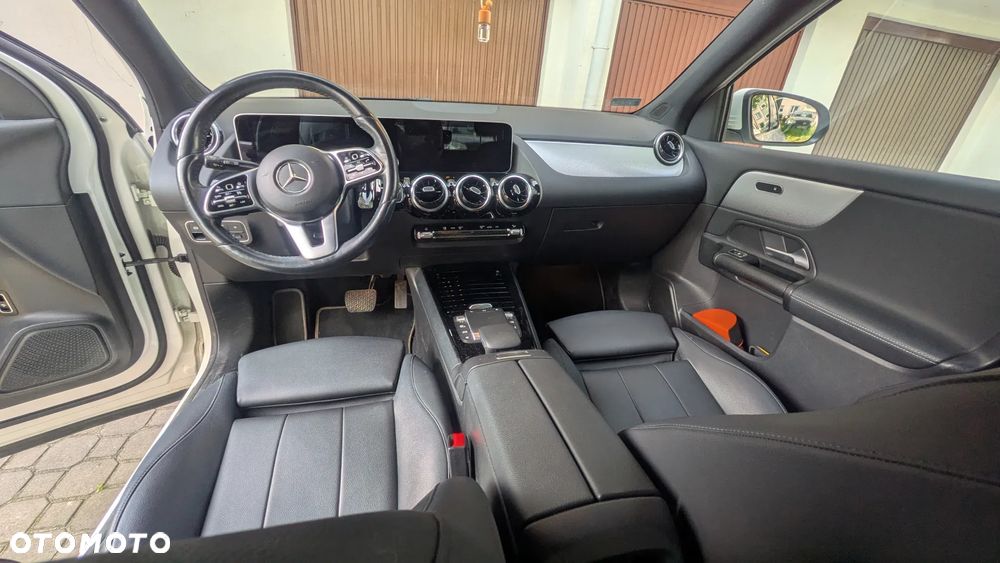 Mercedes-Benz GLA 200 Business Edition - 8