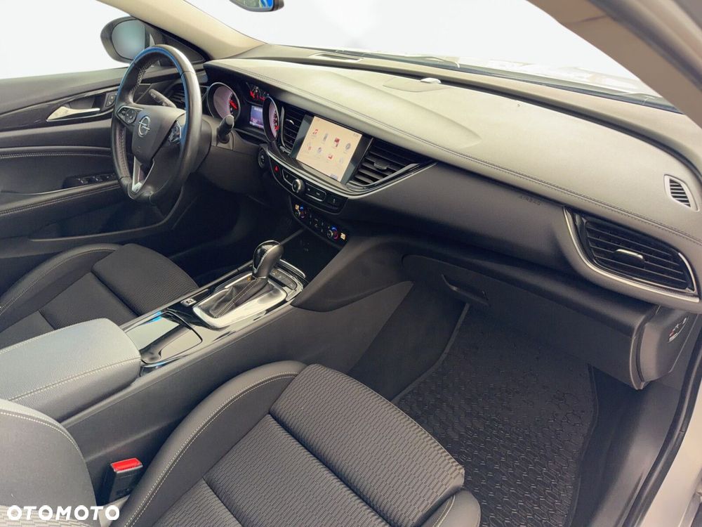 Opel Insignia - 18