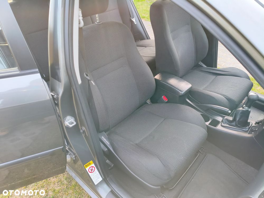 Toyota Corolla 1.4 D-4D Luna - 24