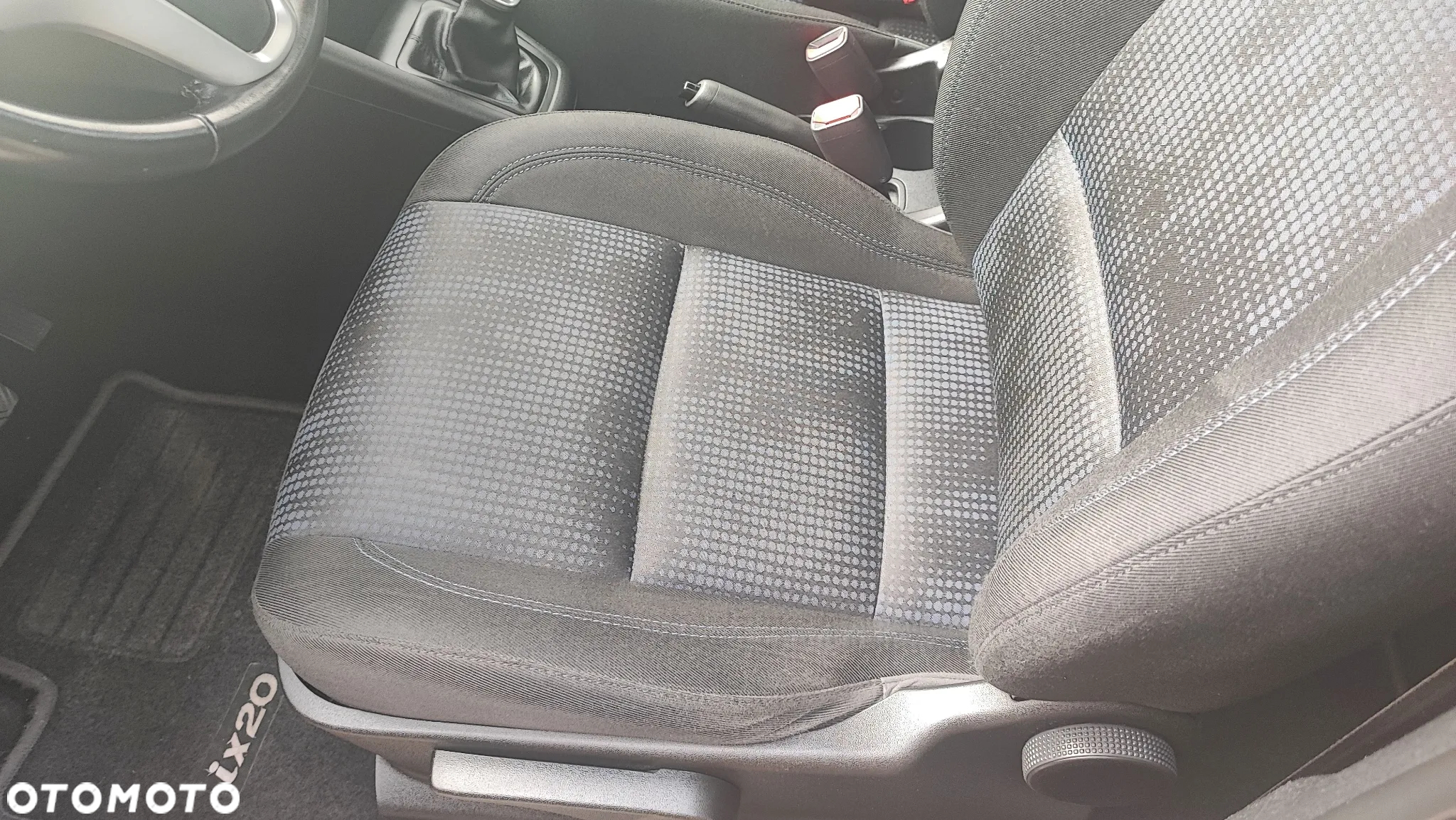 Hyundai ix20 1.4 Comfort - 26
